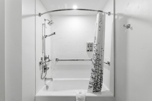 Holiday Inn Express Hotel & Suites McCall-The Hunt Lodge an IHG Hotel - image 4