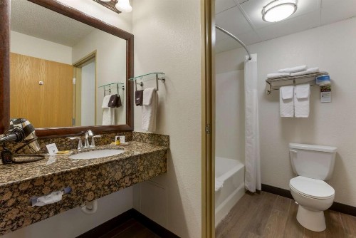 Best Western Plus McCall Lodge and Suites - image 42