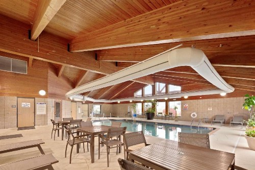 Best Western Plus McCall Lodge and Suites - image 5