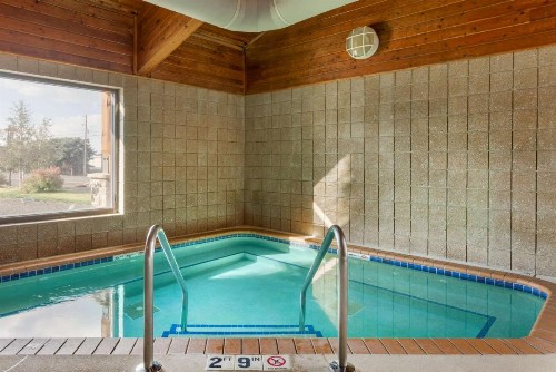 Best Western Plus McCall Lodge and Suites - image 50