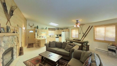 Strawberry Log Cabin Retreat - image 7