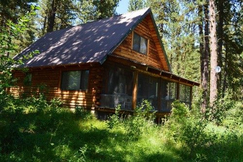 Totorica Cabin - image 12