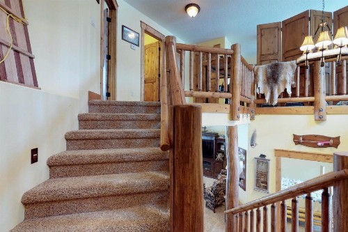 Lazy Bear Lodge - image 9
