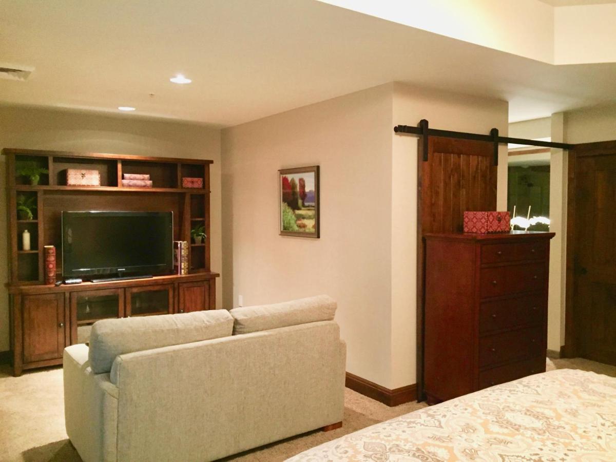 Alpine Village Suite 213 - image 6