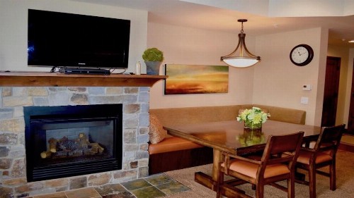 Alpine Village Suite 205 - image 7