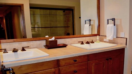 Alpine Village Suite 205 - image 9