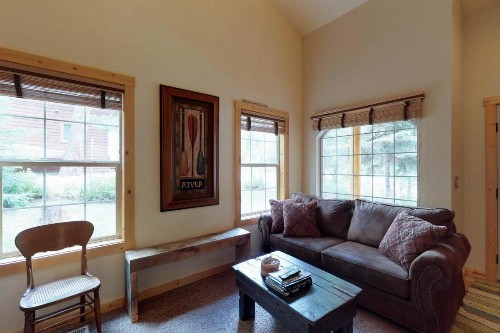 Rio Vista Family Cabin - image 12
