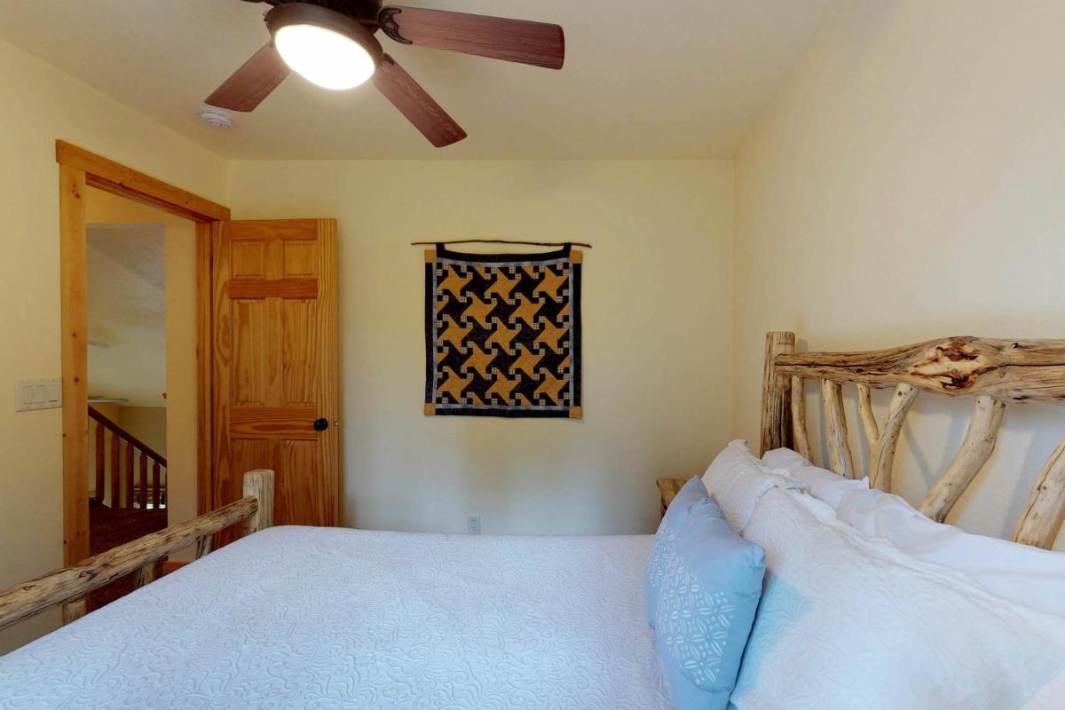 Rio Vista Family Cabin - image 7