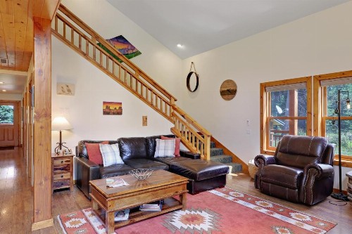McAbu House - image 10
