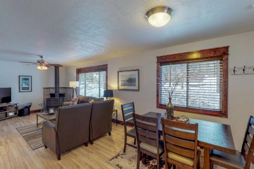 Camp Road Cottage - image 11