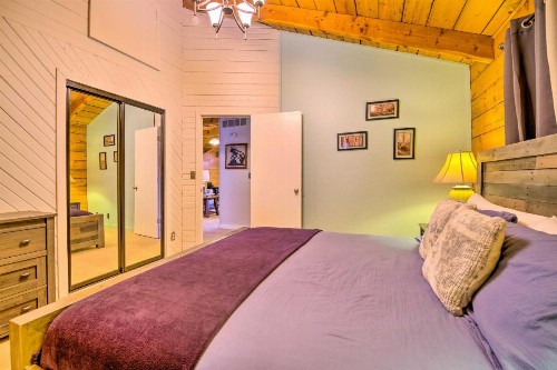 Family Retreat with Hot Tub - half Mile to Downtown! - image 12