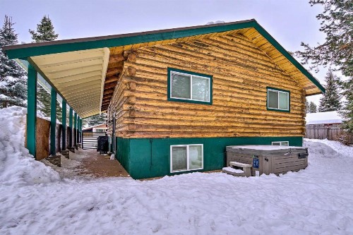 Family Retreat with Hot Tub - half Mile to Downtown! - image 8