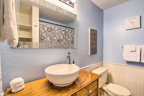 Family Retreat with Hot Tub - half Mile to Downtown! - image 9