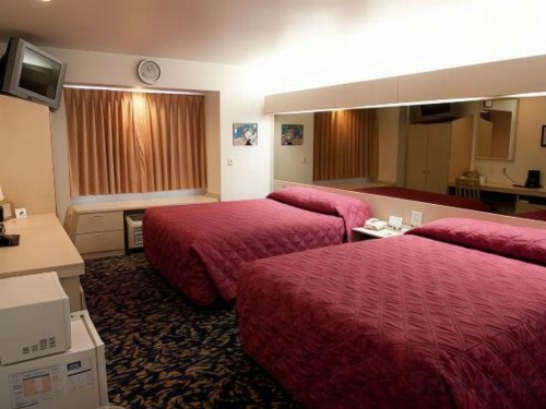 Happy Days Hotel - image 4