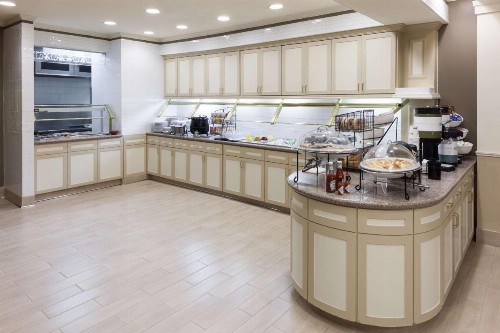 Hilton Garden Inn McAllen Airport - image 12