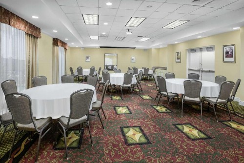Hilton Garden Inn McAllen Airport - image 37