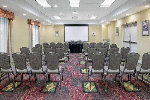 Hilton Garden Inn McAllen Airport - image 4