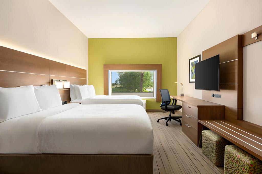 Holiday Inn Express Hotel & Suites Mission-McAllen Area an IHG Hotel - image 2