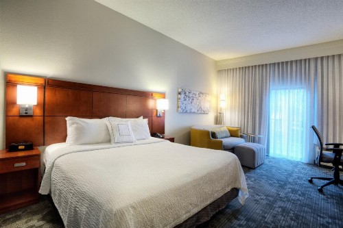 Courtyard by Marriott McAllen - image 6