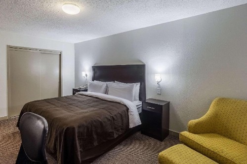 Clarion Inn near McAllen Airport - image 17