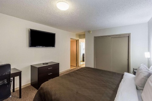 Clarion Inn near McAllen Airport - image 21
