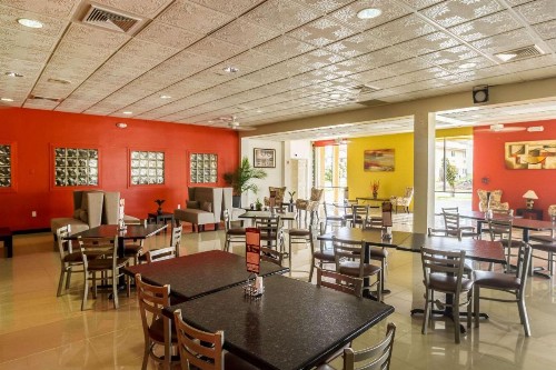 Clarion Inn near McAllen Airport - image 27