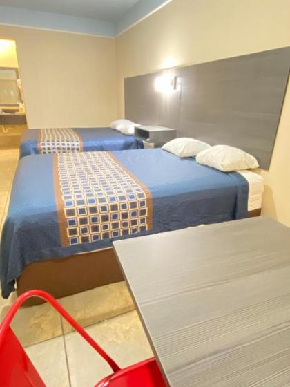 Texas Inn & Suites McAllen at La Plaza Mall and Airport - image 10