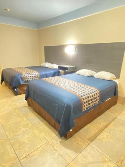 Texas Inn & Suites McAllen at La Plaza Mall and Airport - image 12
