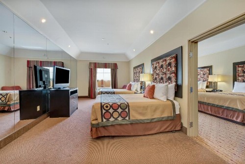 Super 8 by Wyndham Hidalgo at La Plaza Mall & Mcallen Airport - image 34