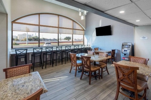 Baymont by Wyndham McAllen - image 12