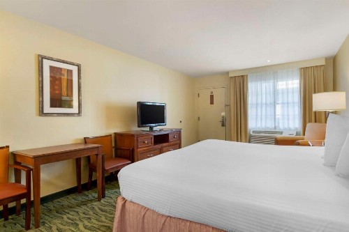 Best Western Mcallen Medical Center - image 14