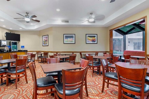 Best Western Mcallen Medical Center - image 8