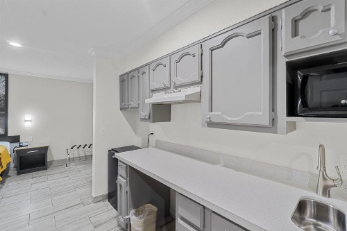 Super 8 by Wyndham McAllen- Downtown- La Plaza Mall - image 29