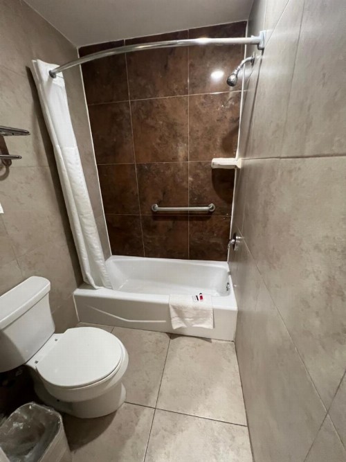Super 8 by Wyndham McAllen- Downtown- La Plaza Mall - image 37