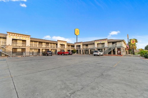 Super 8 by Wyndham McAllen- Downtown- La Plaza Mall - image 42