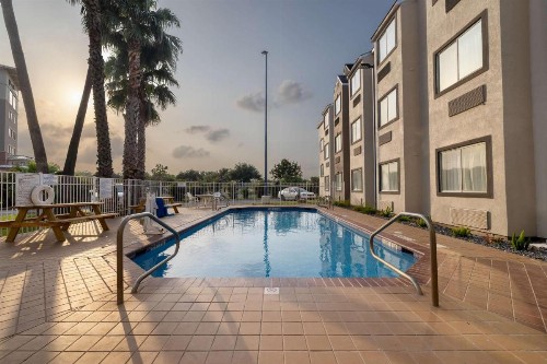 Motel 6-McAllen TX - East - image 2