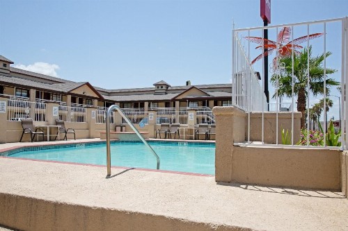 OYO Hotel McAllen Airport South - image 14