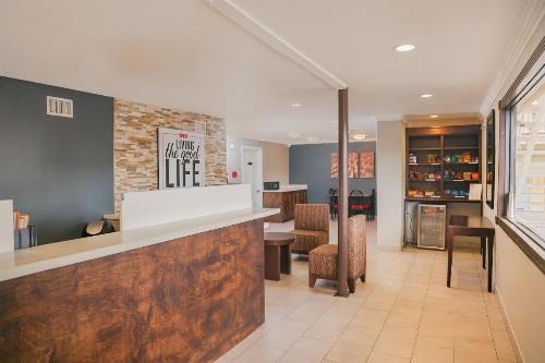 OYO Hotel McAllen Airport South - image 21