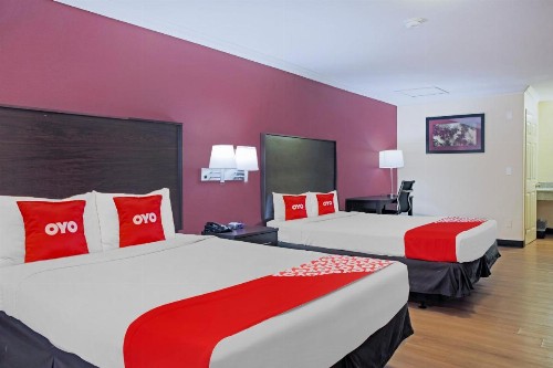 OYO Hotel McAllen Airport South - image 28