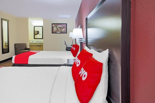 OYO Hotel McAllen Airport South - image 47