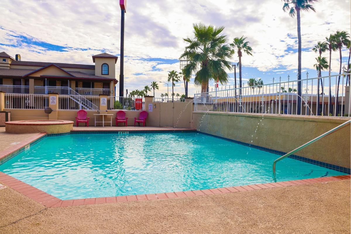 OYO Hotel McAllen Airport South - image 5