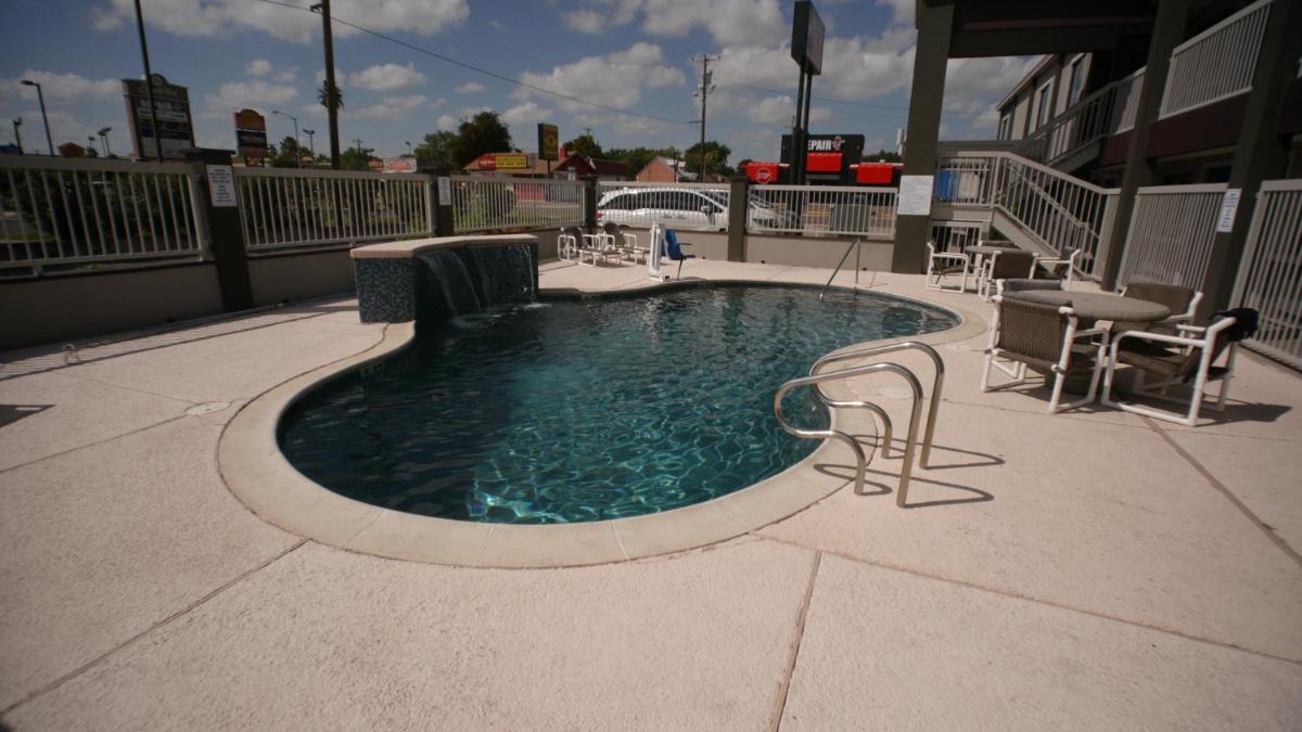 Texas Inn McAllen Airport - image 3