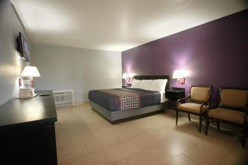 Texas Inn McAllen Airport - image 8