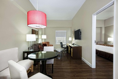 Hawthorn Suites by Wyndham McAllen - image 16