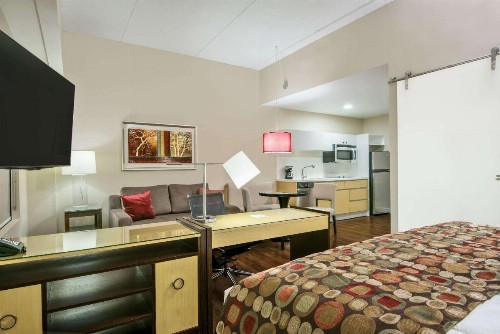Hawthorn Suites by Wyndham McAllen - image 20