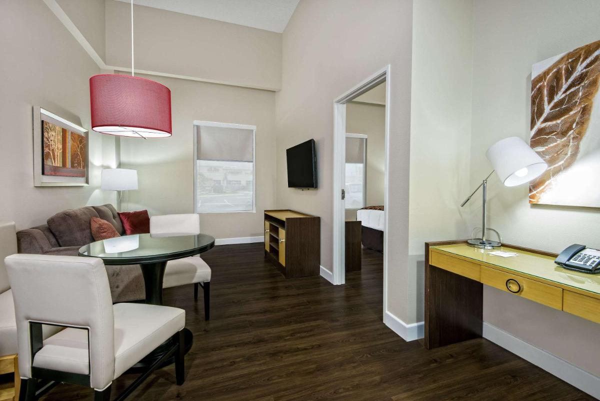 Hawthorn Suites by Wyndham McAllen - image 6