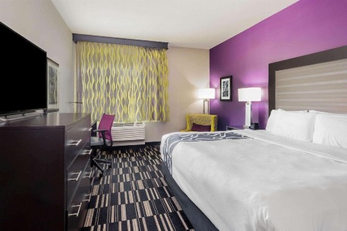 La Quinta by Wyndham McAllen Convention Center - image 16