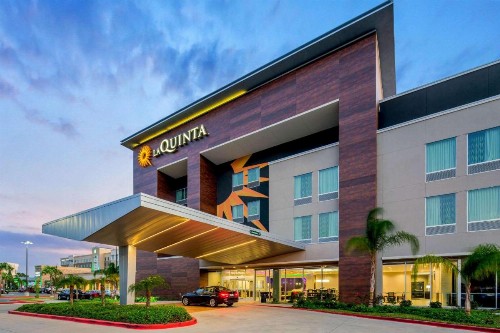 La Quinta by Wyndham McAllen Convention Center - image 2