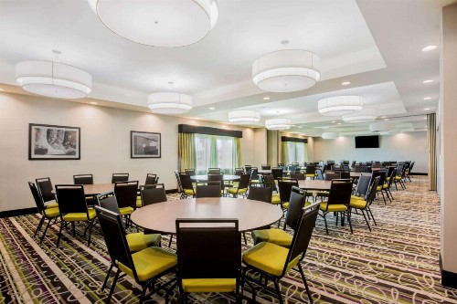 La Quinta by Wyndham McAllen Convention Center - image 28