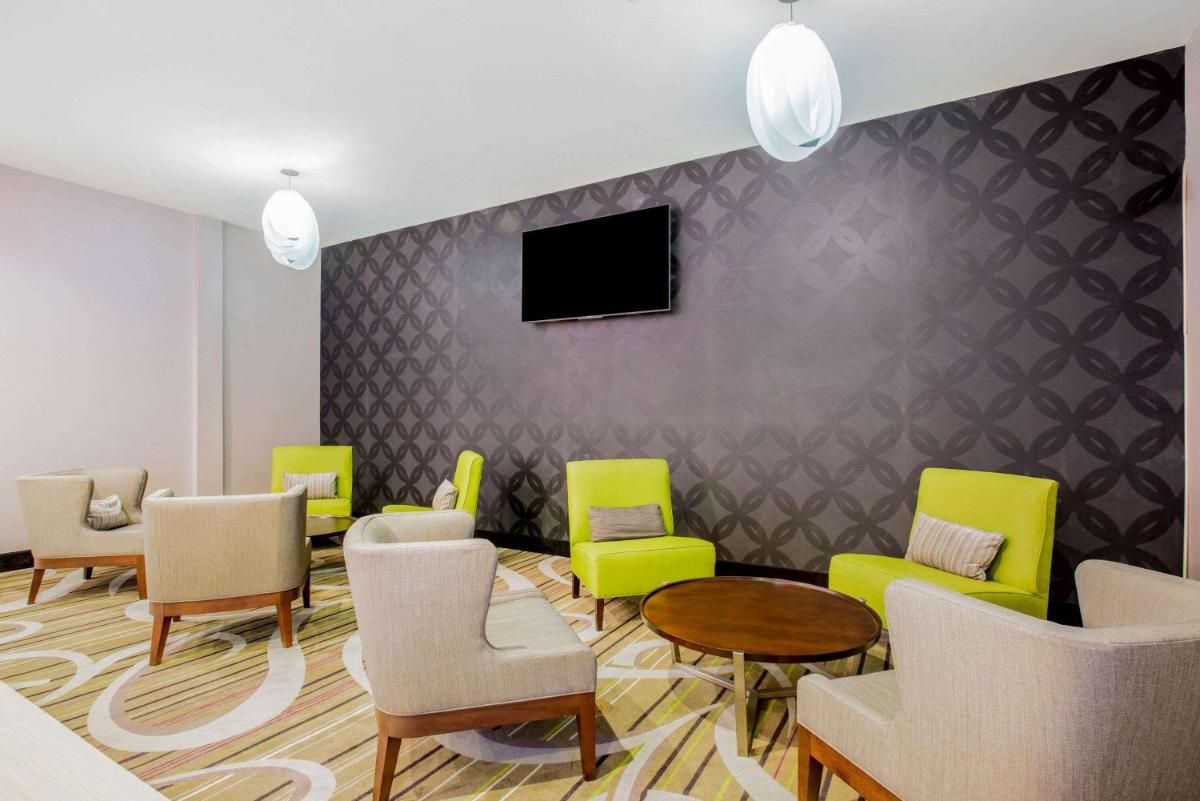 La Quinta by Wyndham McAllen Convention Center - image 5